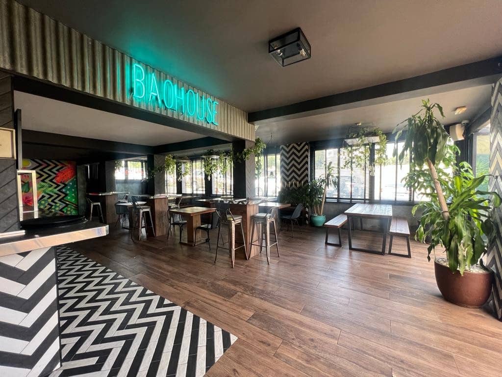 Restaurant/Bar til salgs i Nueva Andalucia - € 500 000 (Ref: 9405670)