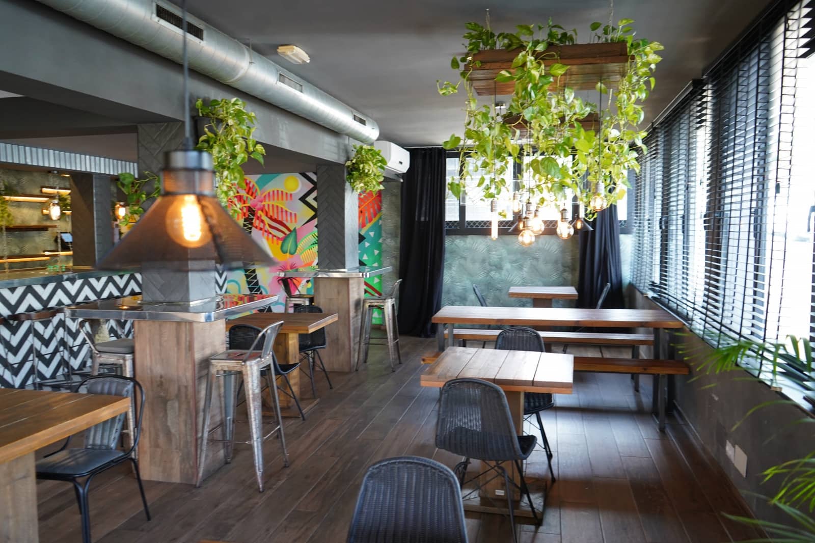 Restaurant/Bar til salgs i Nueva Andalucia - € 500 000 (Ref: 9405670)