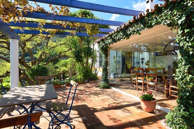 2 sypialnia Willa na sprzedaż w Estepona z basenem garażem - 695 000 € (Ref: 9405694)