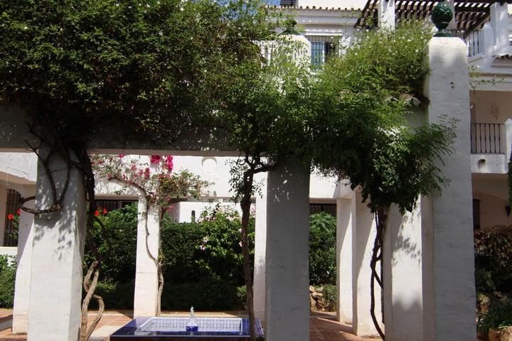 3 quarto Apartamento para venda em Nueva Andalucia com piscina garagem - 339 000 € (Ref: 9447437)