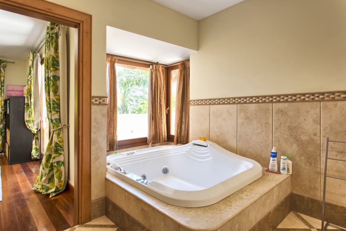 5 camera da letto Villa in vendita in Marbella con piscina garage - 2.900.000 € (Rif: 9447441)