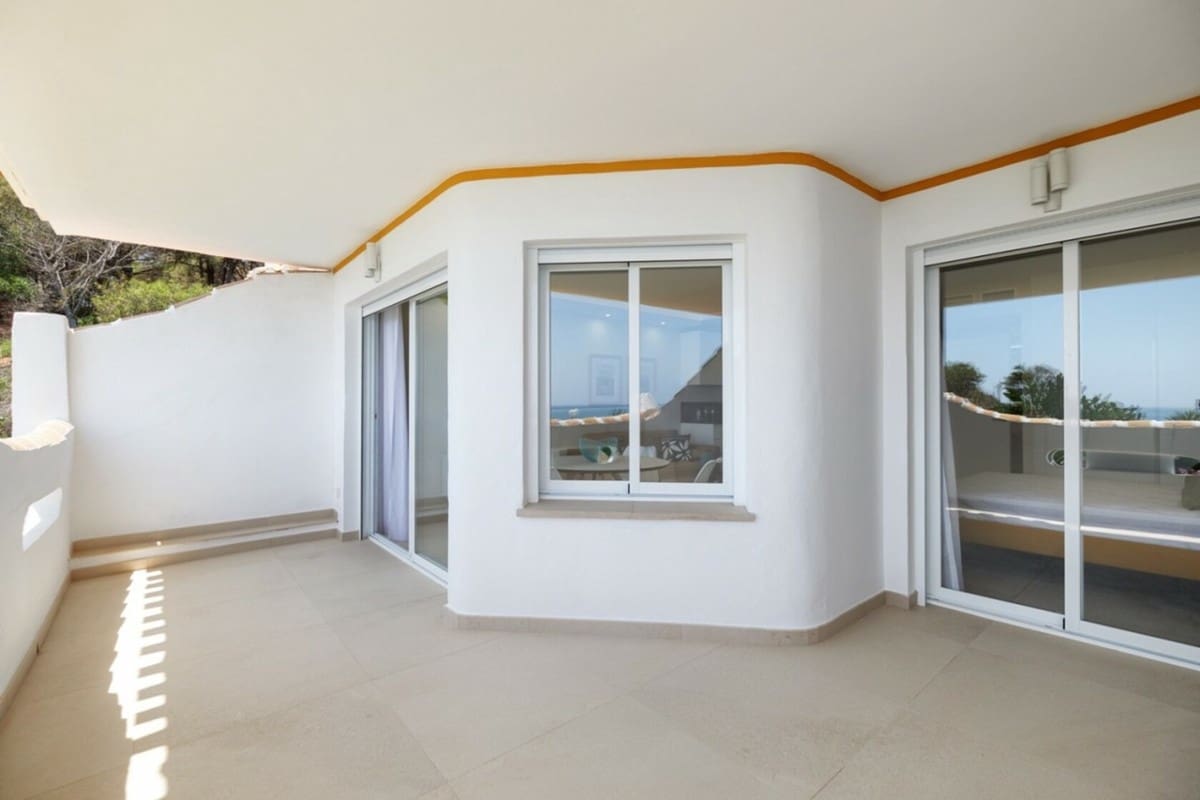 2 soverom Leilighet til salgs i Calahonda med svømmebasseng garasje - € 499 000 (Ref: 9447443)