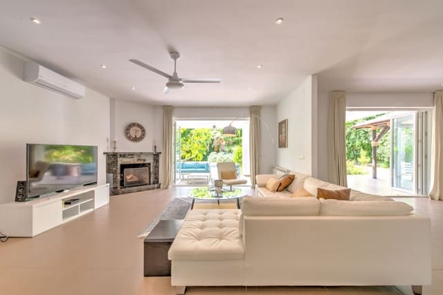 4 sypialnia Willa na sprzedaż w Marbella z basenem - 1 399 000 € (Ref: 9447446)