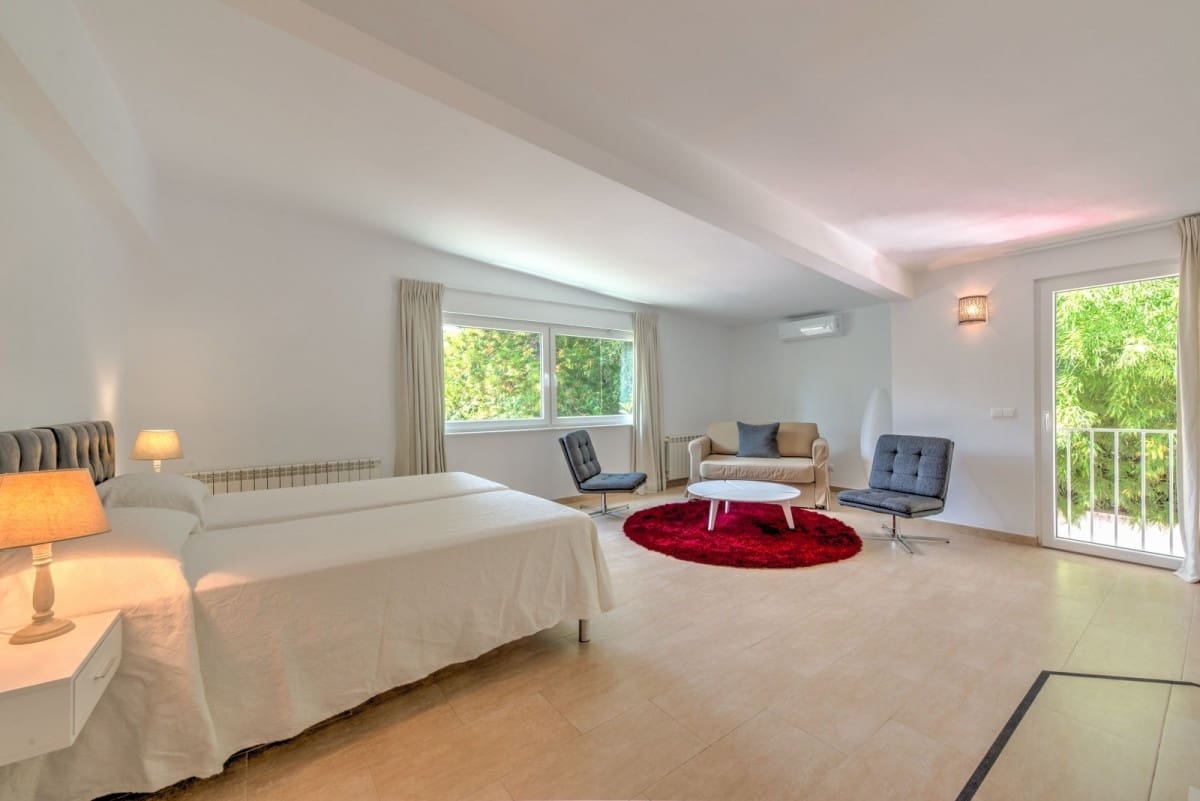 4 sypialnia Willa na sprzedaż w Marbella z basenem - 1 399 000 € (Ref: 9447446)