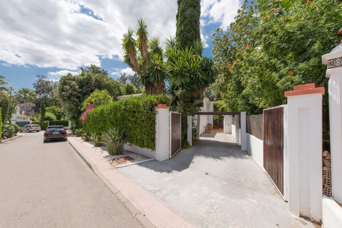 4 sypialnia Willa na sprzedaż w Marbella z basenem - 1 399 000 € (Ref: 9447446)