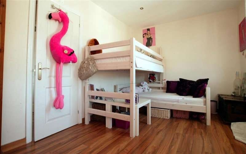 4 bedroom Villa for sale in Marbella with pool garage - € 995,000 (Ref: 9447451)