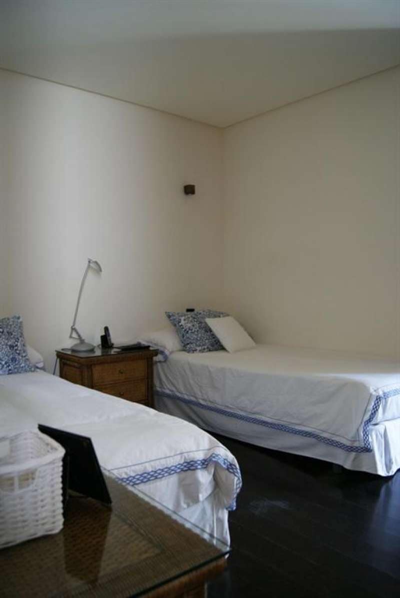 7 quarto Moradia para venda em Marbella com piscina garagem - 3 295 000 € (Ref: 9447452)