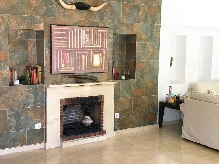 4 Zimmer Haus zu verkaufen in Marbella mit Pool - 699.000 € (Ref: 9447455)