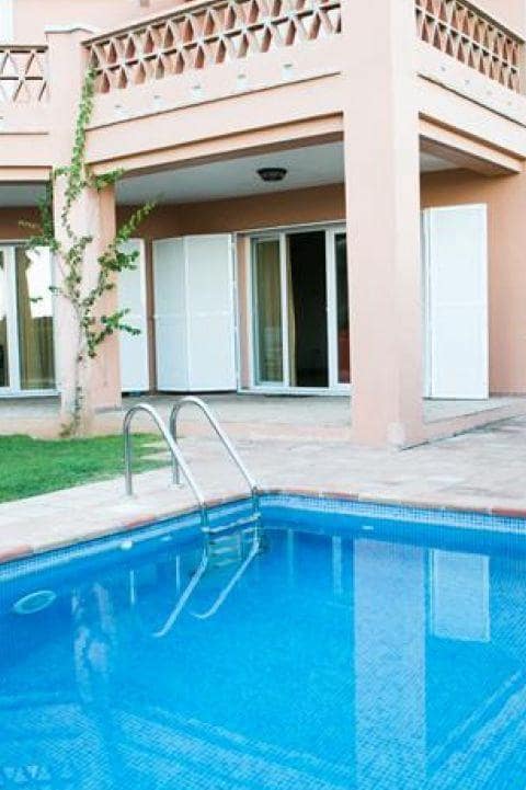 3 soveværelse Byhus til salg i Bahia de Casares med swimmingpool garage - € 699.000 (Ref: 9447459)