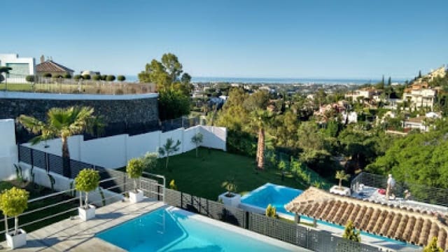 4 camera da letto Villa in vendita in Marbella con piscina - 1.925.000 € (Rif: 9447466)