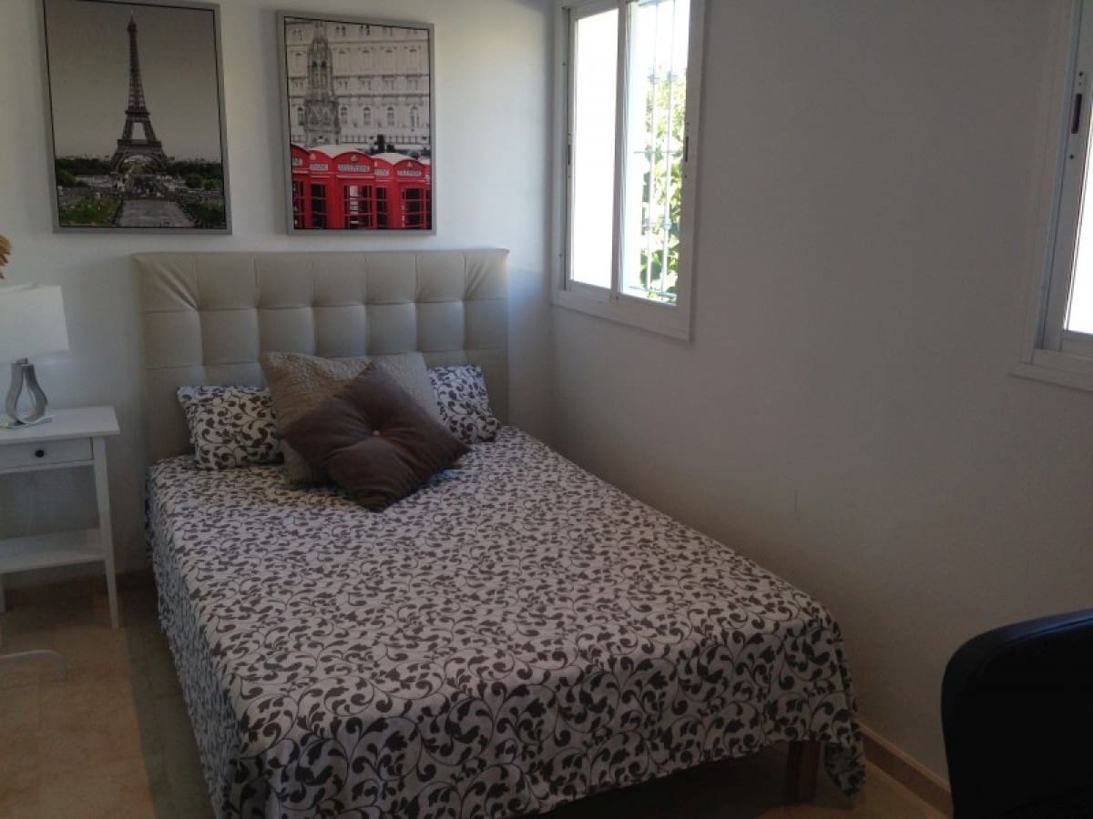 3 soveværelse Villa til salg i Marbella med swimmingpool - € 729.500 (Ref: 9447479)