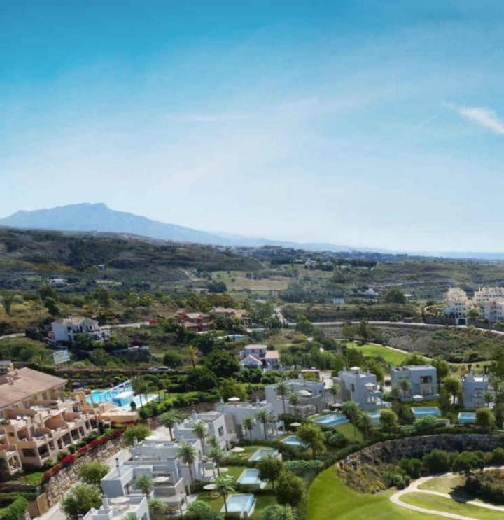 4 sypialnia Willa na sprzedaż w Estepona z basenem garażem - 710 000 € (Ref: 9447482)