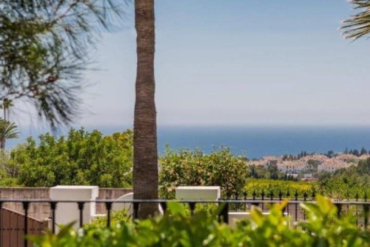 3 makuuhuone Huoneisto myytävänä paikassa Marbella mukana uima-altaan 
autotalli - 700 000 € (Ref: 9447483)