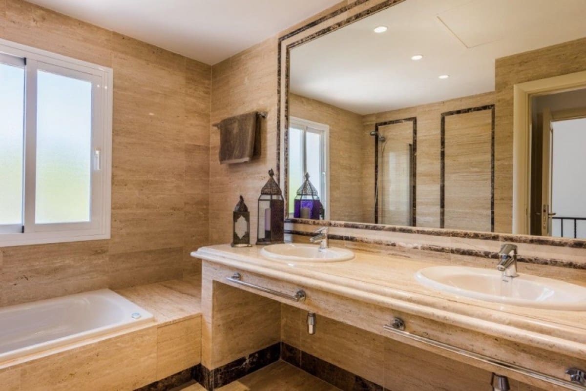 3 makuuhuone Huoneisto myytävänä paikassa Marbella mukana uima-altaan 
autotalli - 700 000 € (Ref: 9447483)