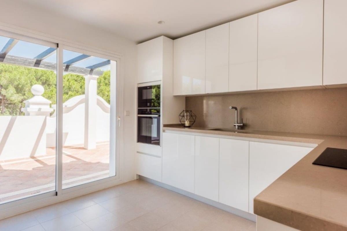 2 Zimmer Apartment zu verkaufen in Marbella mit Pool Garage - 380.000 € (Ref: 9447484)