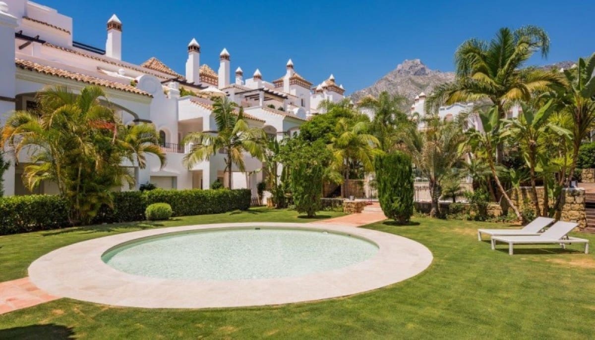 2 Zimmer Apartment zu verkaufen in Marbella mit Pool Garage - 380.000 € (Ref: 9447484)