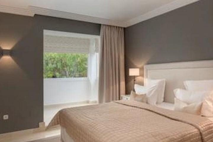 Apartamento de 3 habitaciones en Marbella en venta con piscina garaje - 695.000 € (Ref: 9447487)