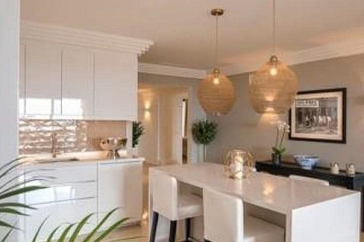 Apartamento de 3 habitaciones en Marbella en venta con piscina garaje - 695.000 € (Ref: 9447487)