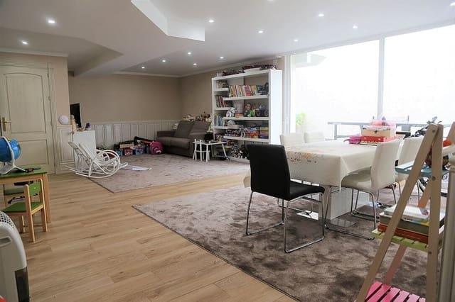 5 bedroom Villa for sale in Marbella with pool garage - € 1,950,000 (Ref: 9447490)