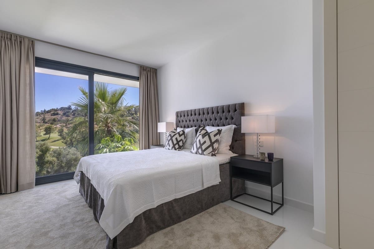 2 soverom Leilighet til salgs i Benahavis med svømmebasseng garasje - € 445 000 (Ref: 9447496)