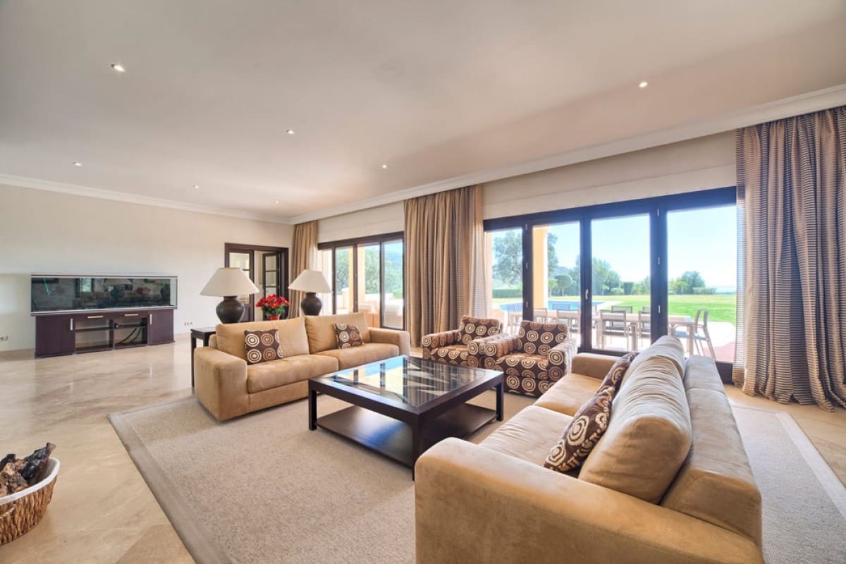 7 soverom Villa til salgs i Marbella med svømmebasseng garasje - € 3 700 000 (Ref: 9447508)