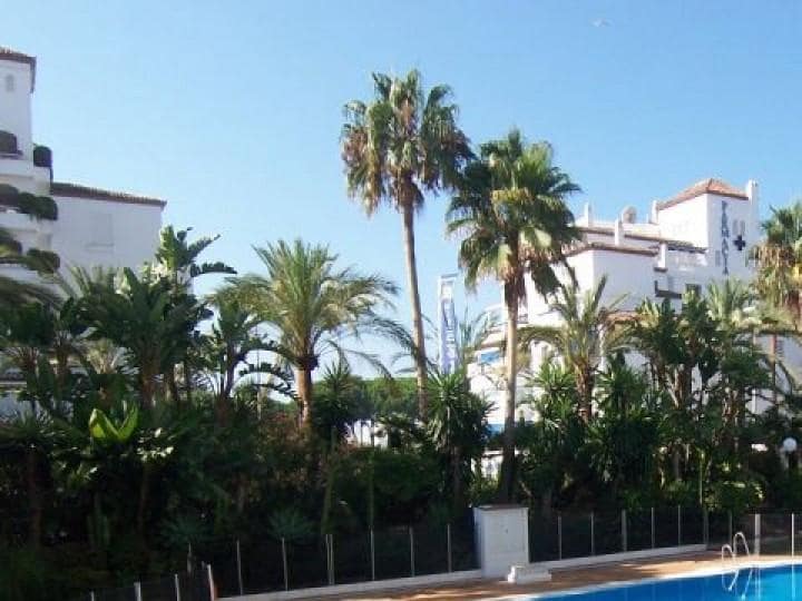 3 soverom Leilighet til salgs i Puerto Banus med svømmebasseng garasje - € 1 375 000 (Ref: 9447513)