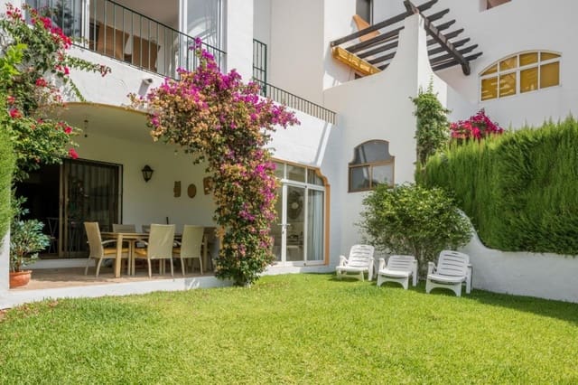 2 bedroom Apartment for sale in Marbella with pool - € 450,000 (Ref: 9447514)