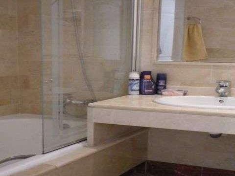 2 makuuhuone Huoneisto myytävänä paikassa Golden Mile mukana uima-altaan - 347 500 € (Ref: 9447523)