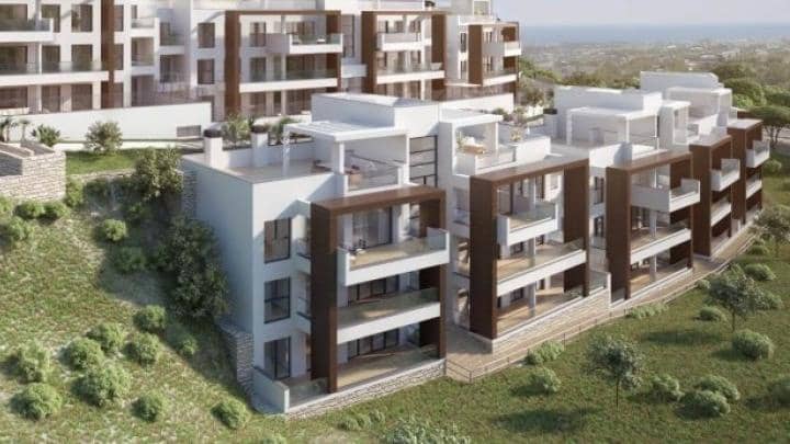 2 soverom Penthouse til salgs i Benahavis med svømmebasseng garasje - € 499 000 (Ref: 9447528)