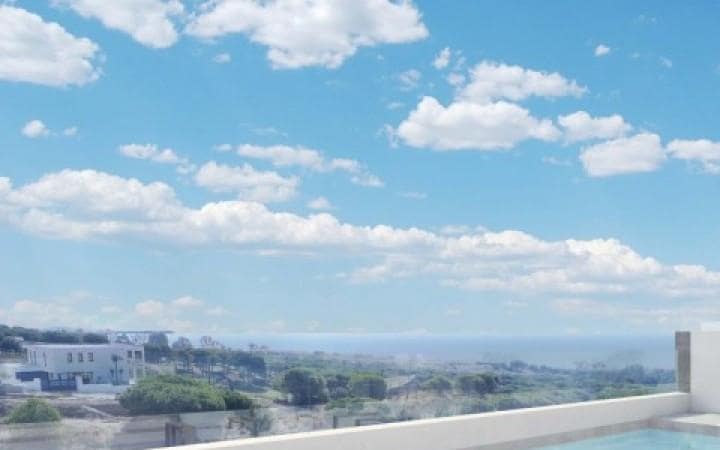 3 soveværelse Byhus til salg i Marbella med swimmingpool garage - € 650.000 (Ref: 9447533)