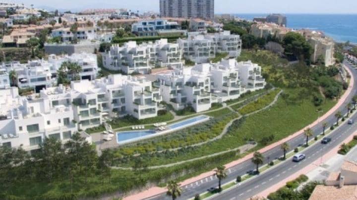 3 bedroom Apartment for sale in Benalmadena with pool garage - € 404,800 (Ref: 9447536)