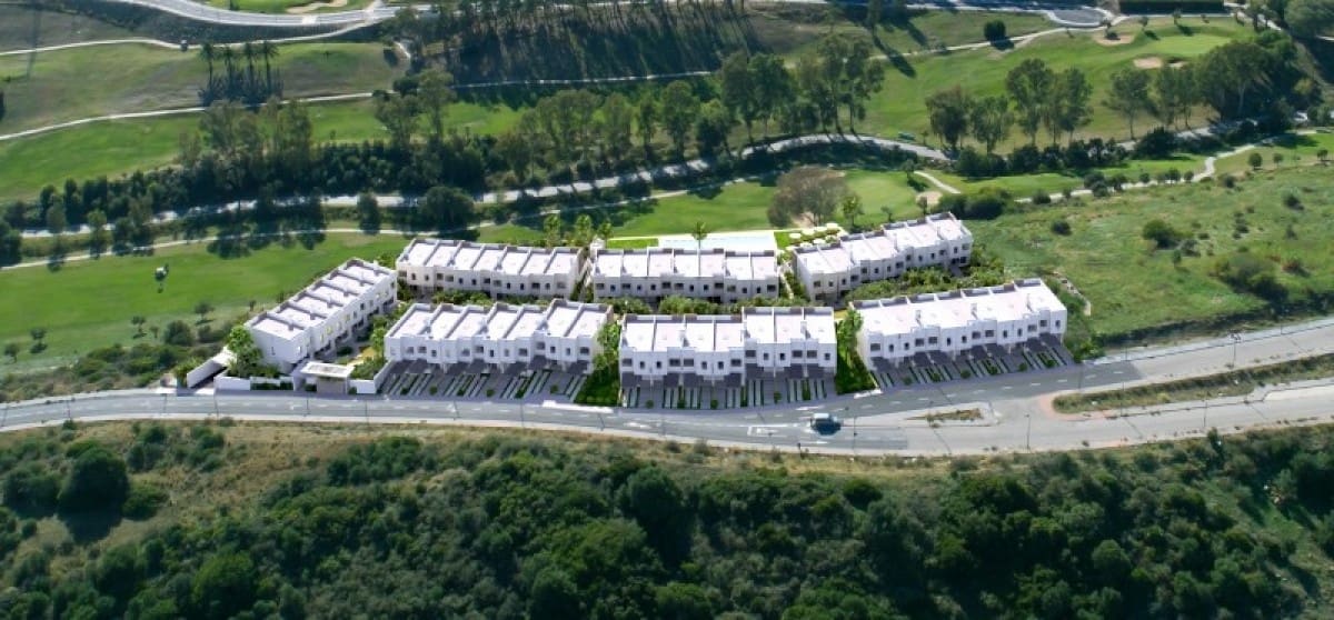 3 sypialnia Dom na sprzedaż w Estepona z basenem garażem - 375 000 € (Ref: 9447541)