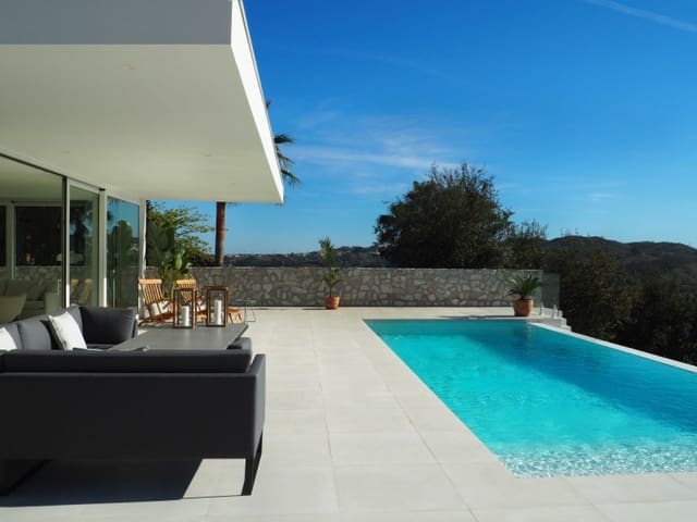 5 soverom Villa til salgs i Mijas med svømmebasseng garasje - € 895 000 (Ref: 9447555)