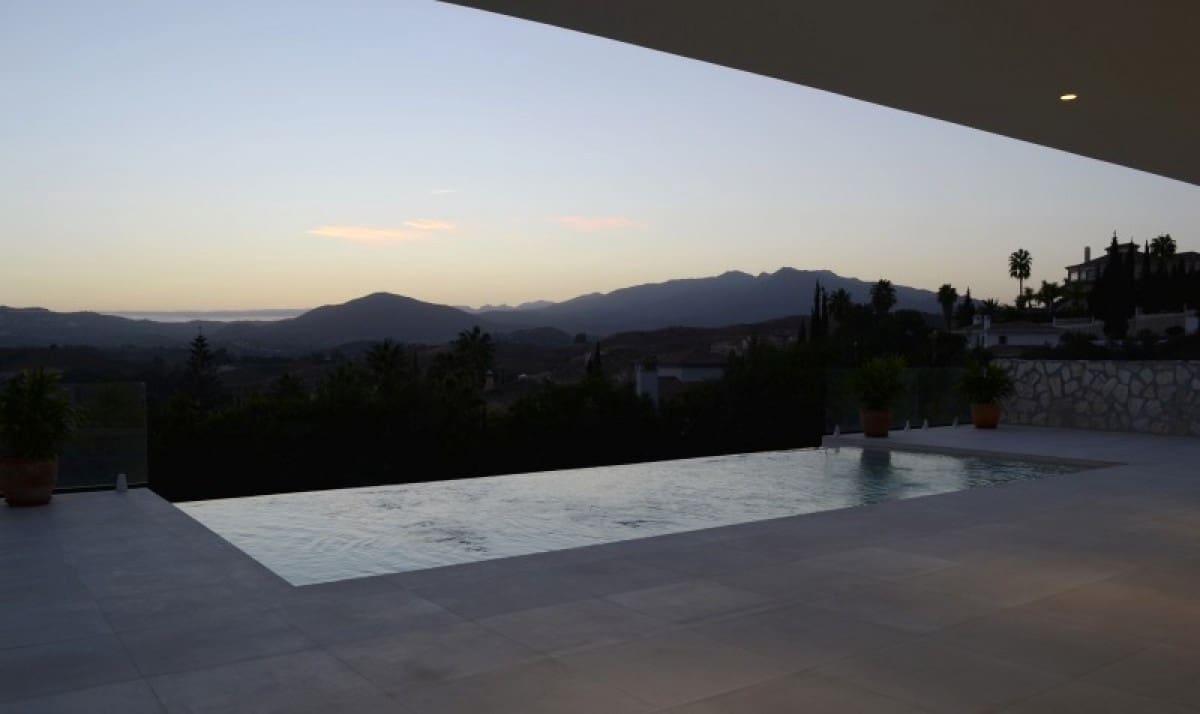 4 bedroom Villa for sale in Mijas with pool garage - € 850,000 (Ref: 9447556)