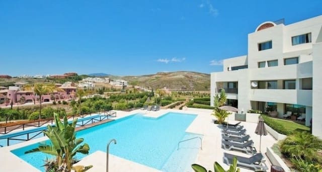 Apartamento de 2 habitaciones en Marbella en venta con piscina - 329.950 € (Ref: 9447563)