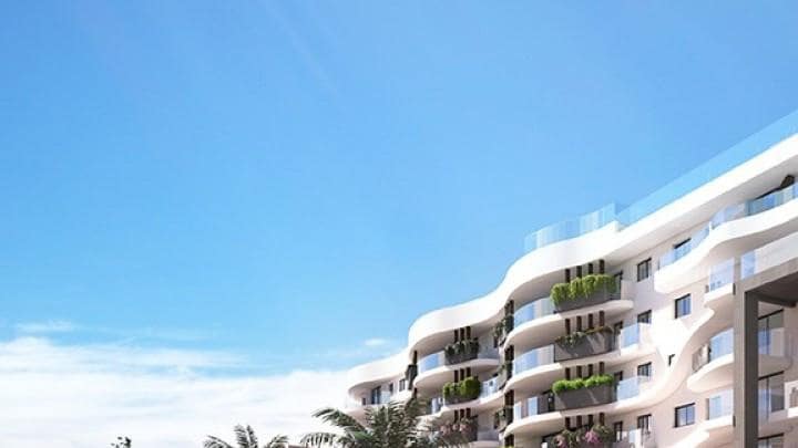 Apartamento de 2 habitaciones en Estepona en venta con piscina garaje - 350.950 € (Ref: 9447574)