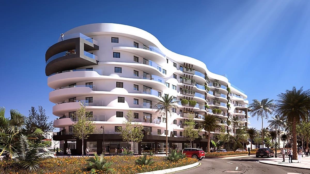 Apartamento de 2 habitaciones en Estepona en venta con piscina garaje - 350.950 € (Ref: 9447574)