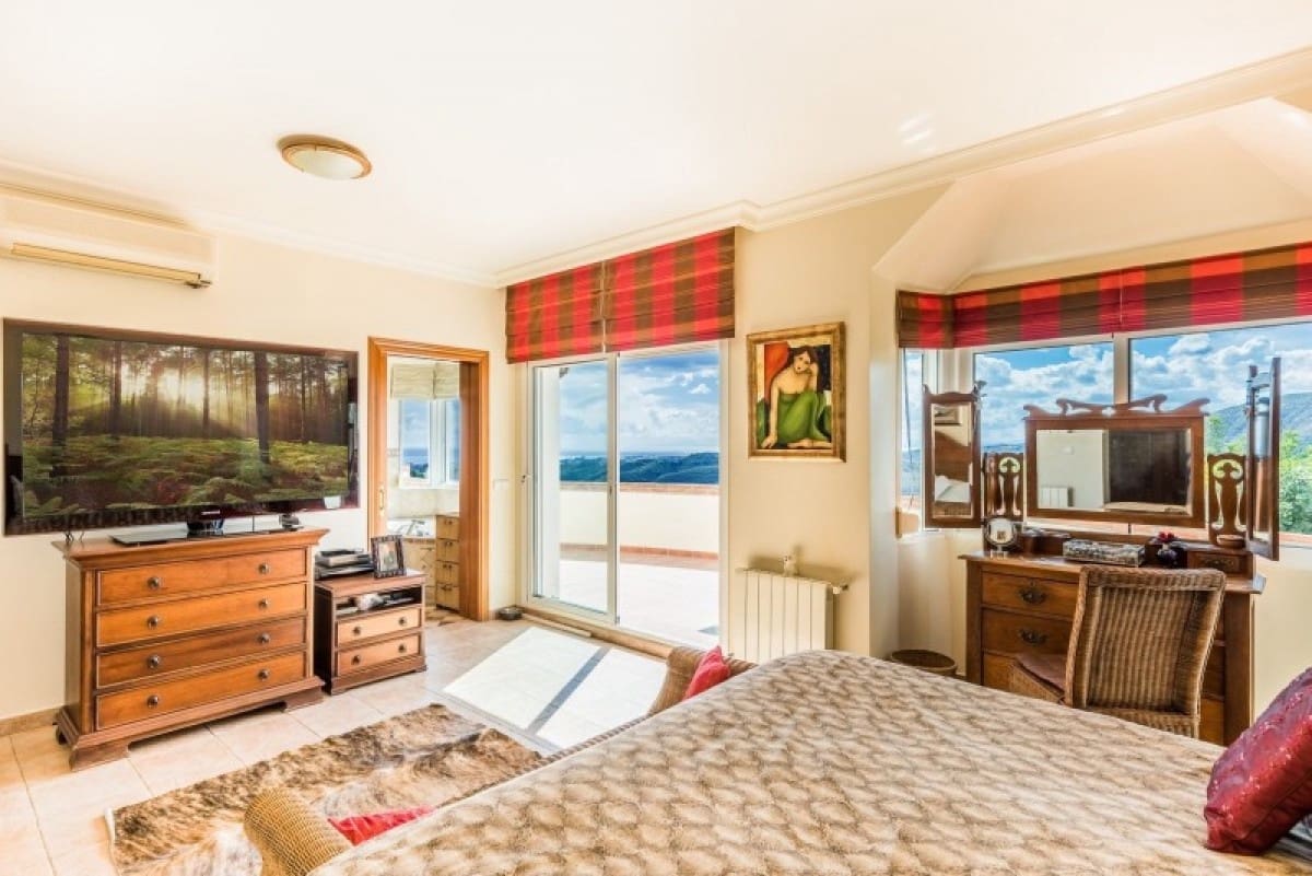 4 sypialnia Willa na sprzedaż w Marbella z basenem garażem - 1 195 000 € (Ref: 9447586)