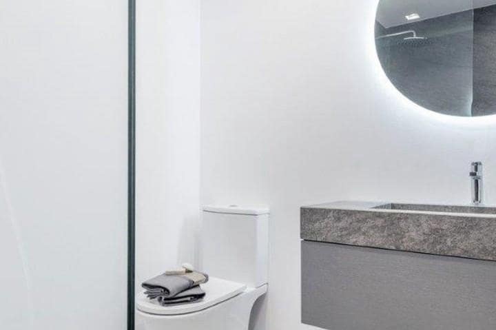 4 bedroom Apartment for sale in Marbella with pool - € 450,000 (Ref: 9447589)