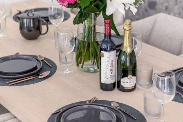 4 bedroom Apartment for sale in Marbella with pool - € 450,000 (Ref: 9447589)