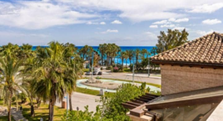 Ático de 3 habitaciones en Marbella en venta con piscina - 1.595.000 € (Ref: 9447590)