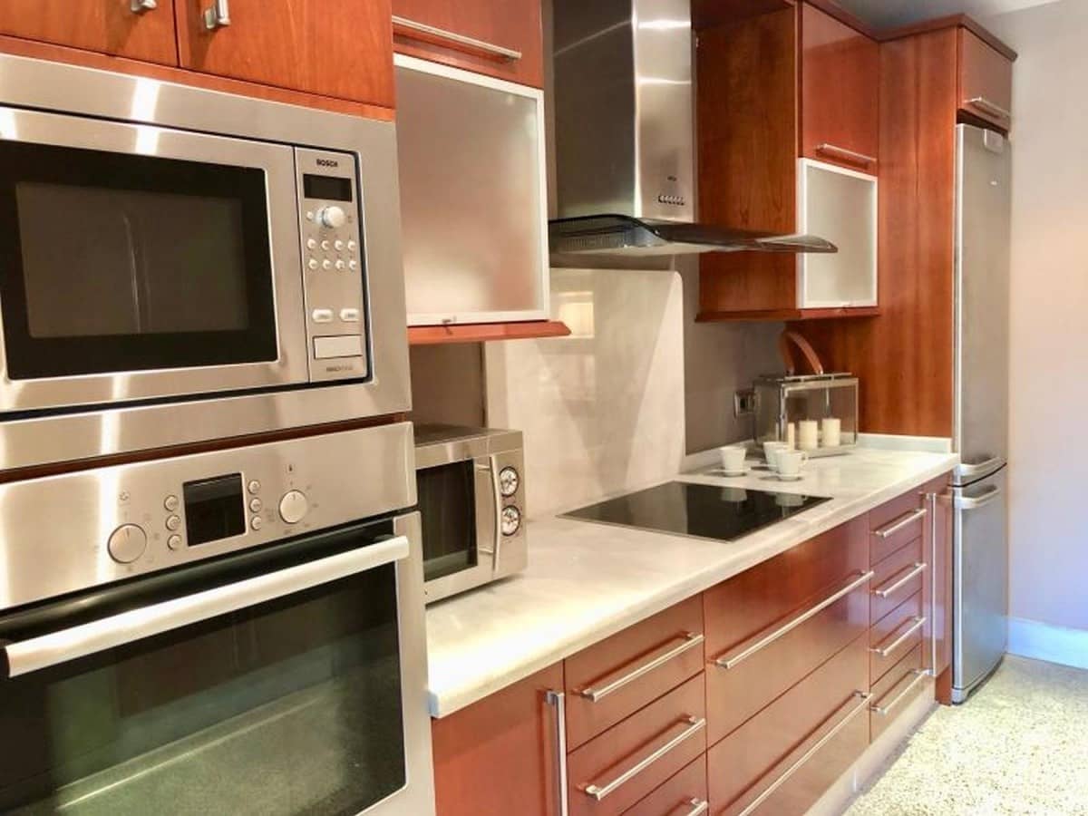 3 Zimmer Apartment zu verkaufen in Marbella mit Pool - 850.000 € (Ref: 9447592)