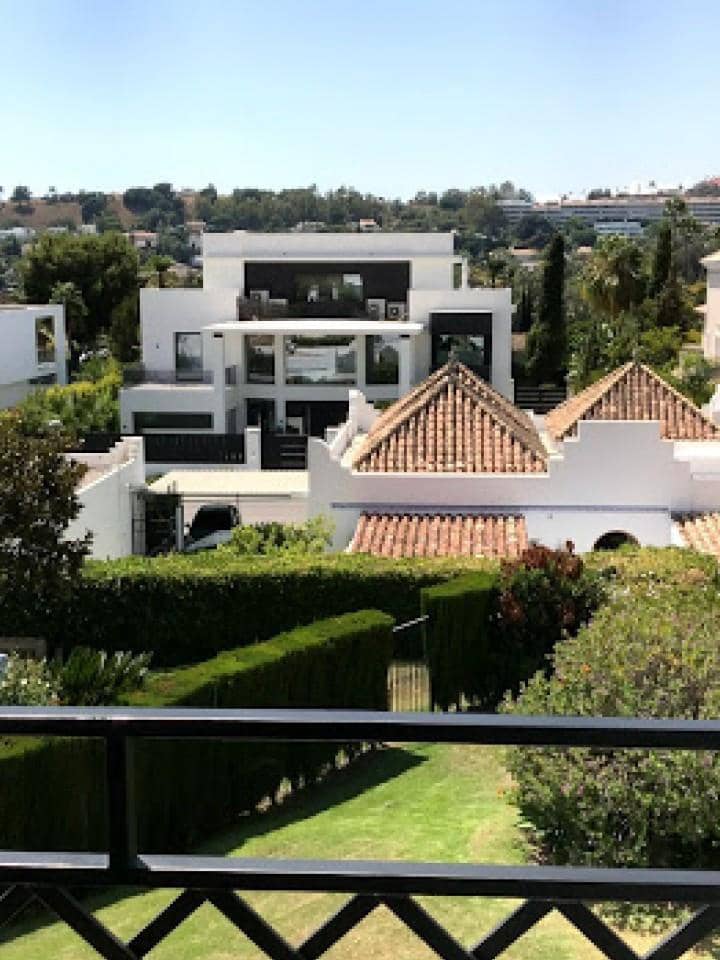 4 Zimmer Haus zu verkaufen in Marbella mit Pool - 490.000 € (Ref: 9447594)