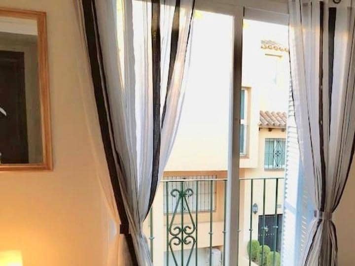 3 makuuhuone Omakotitalo myytävänä paikassa Marbella mukana uima-altaan - 315 000 € (Ref: 9447595)