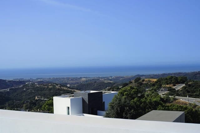 5 sypialnia Willa na sprzedaż w Marbella z basenem garażem - 3 450 000 € (Ref: 9447597)