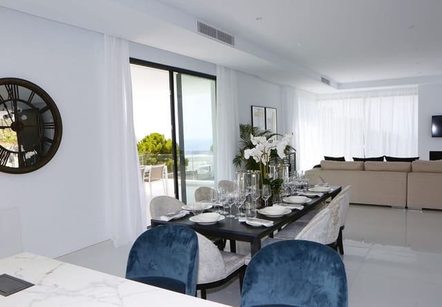 5 sypialnia Willa na sprzedaż w Marbella z basenem garażem - 3 450 000 € (Ref: 9447597)