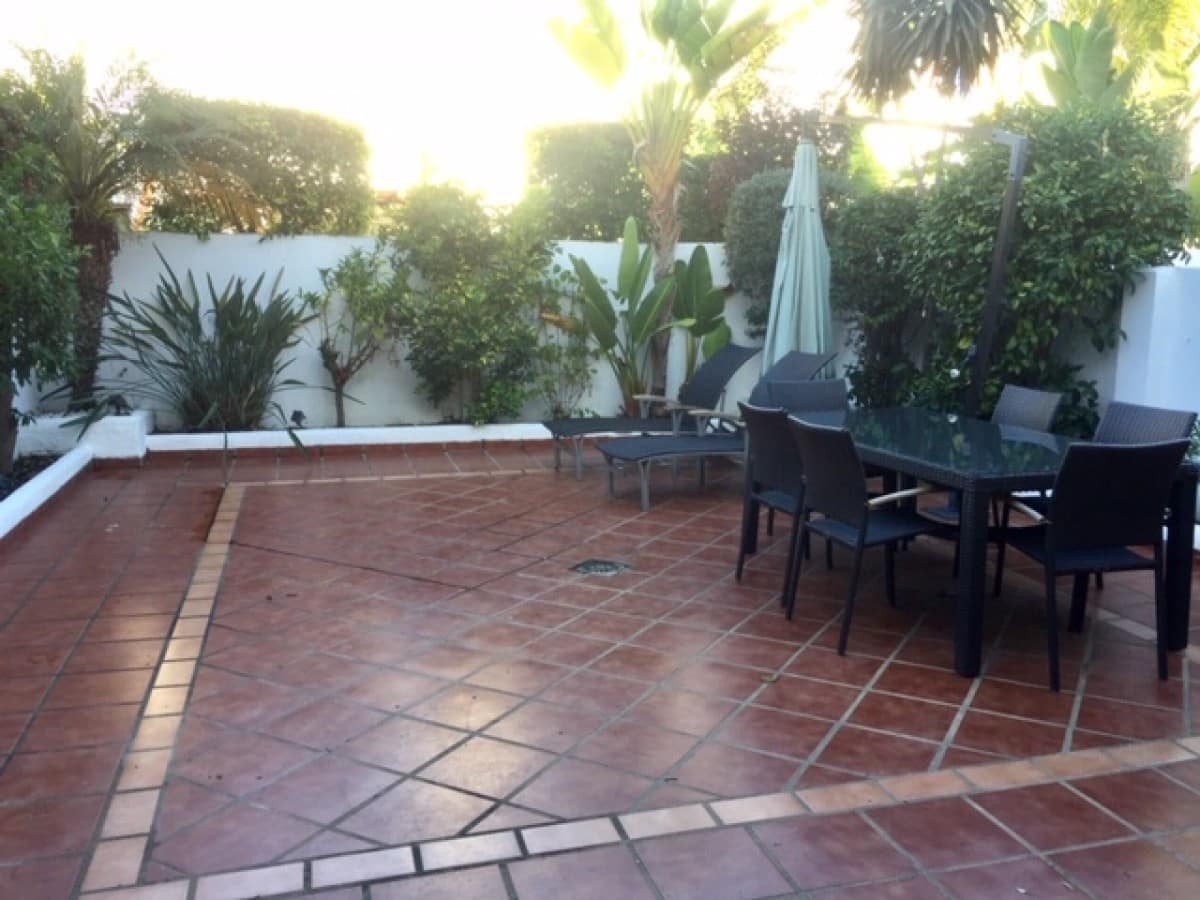 3 quarto Casa em Banda para venda em Marbella com piscina garagem - 389 000 € (Ref: 9447606)