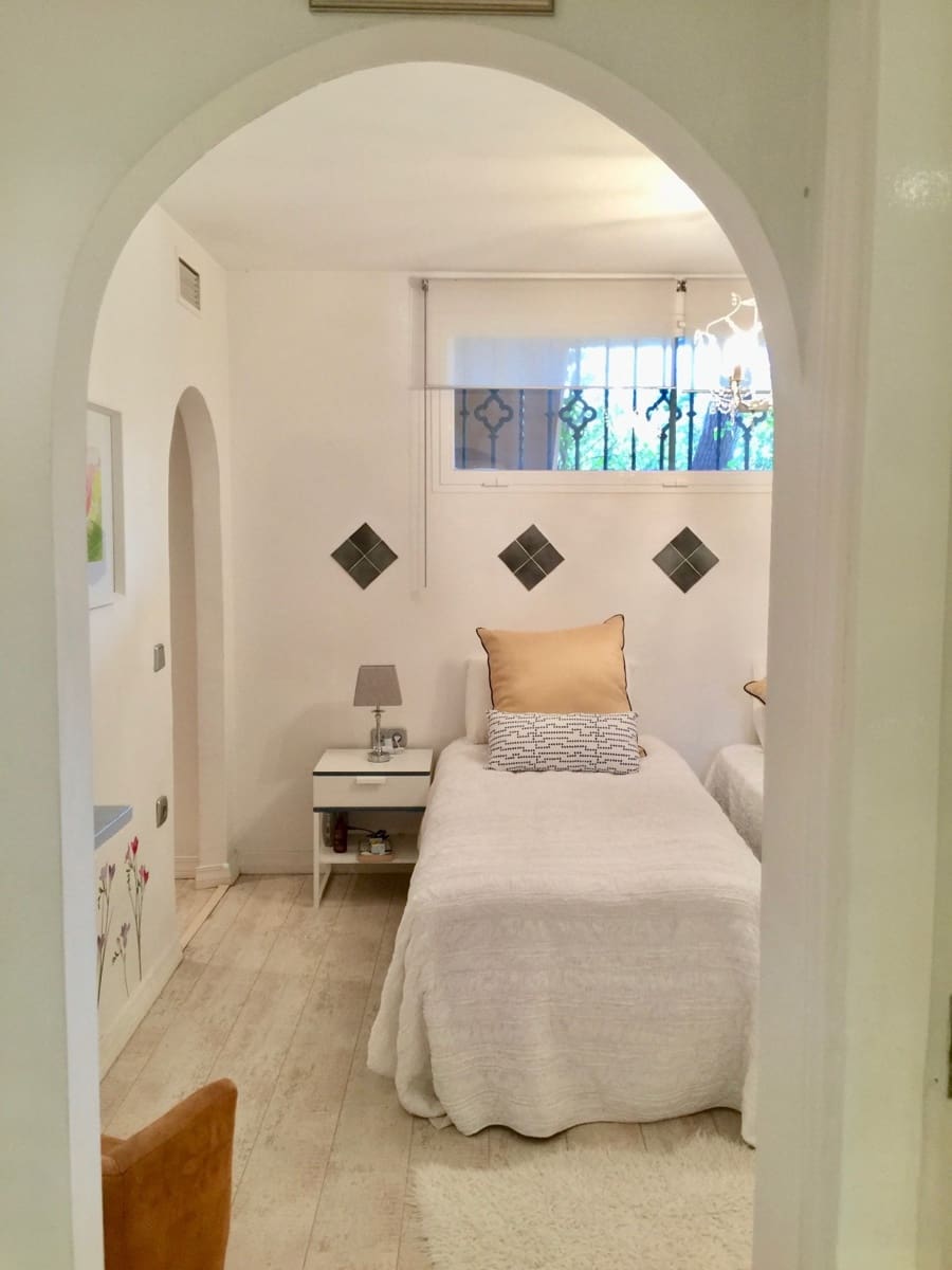 4 soveværelse Lejlighed til salg i Marbella med swimmingpool - € 475.000 (Ref: 9447611)