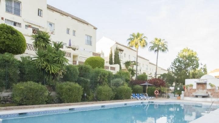 4 Zimmer Haus zu verkaufen in Marbella mit Pool Garage - 395.000 € (Ref: 9447612)