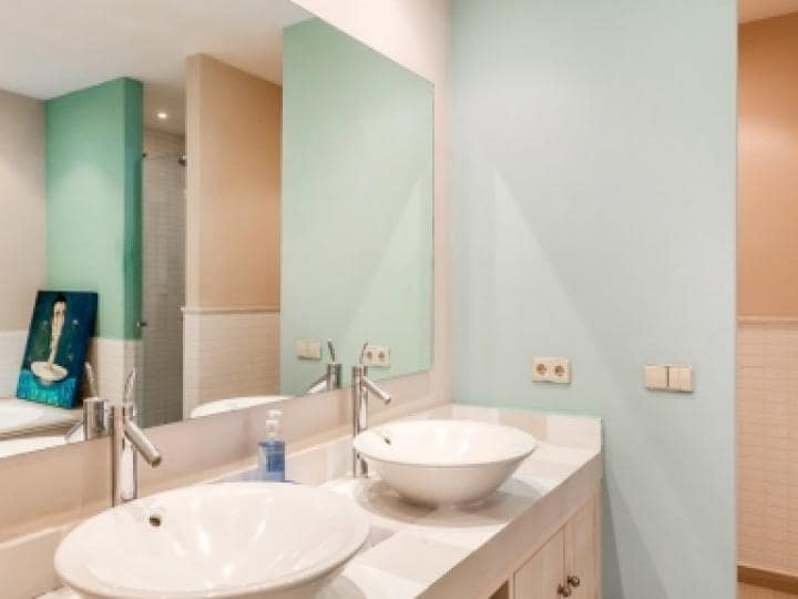 5 quarto Moradia para venda em Marbella com piscina - 1 595 000 € (Ref: 9447613)